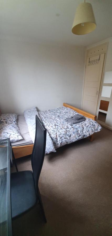 Spacious And Serene Stay Near Milton Keynes Centre Willen Eksteriør billede